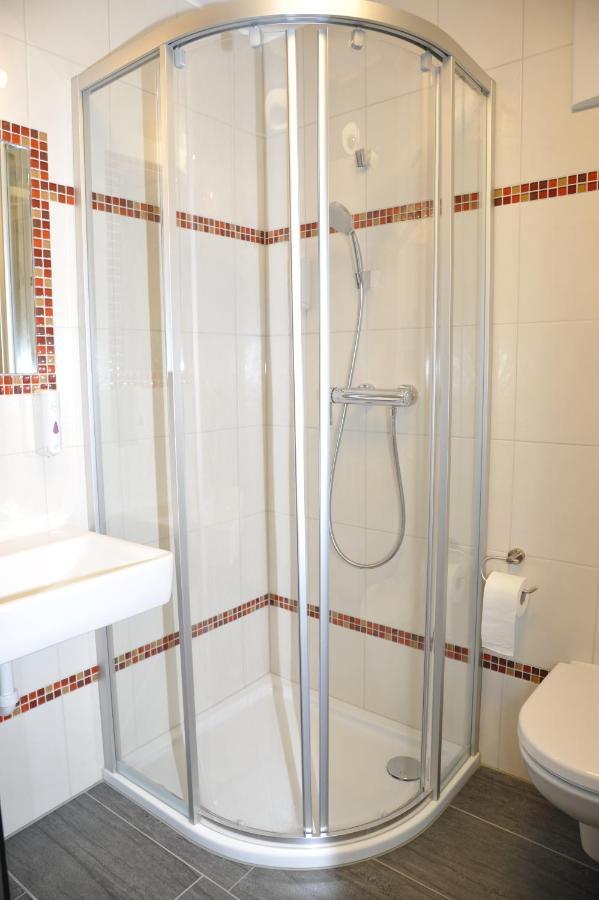 Hotel Gasthof Kamml Wals-Siezenheim Quarto foto